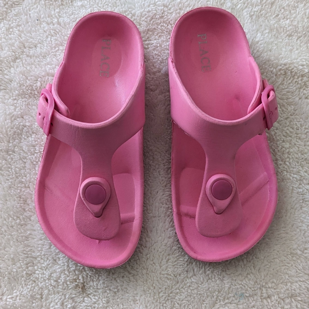 The Children's Place Pink Foam Flip Flops. Size 11
